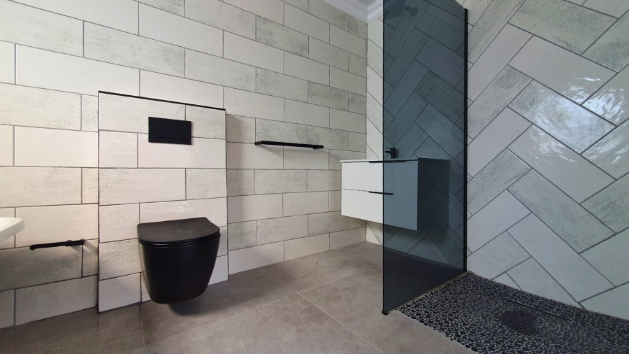 3 Bedroom Property for Sale in Dana Bay Western Cape